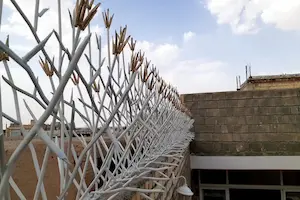 نمونه نصب حفاظ خارشتر روی دیوار - جوشکاران حفاظ